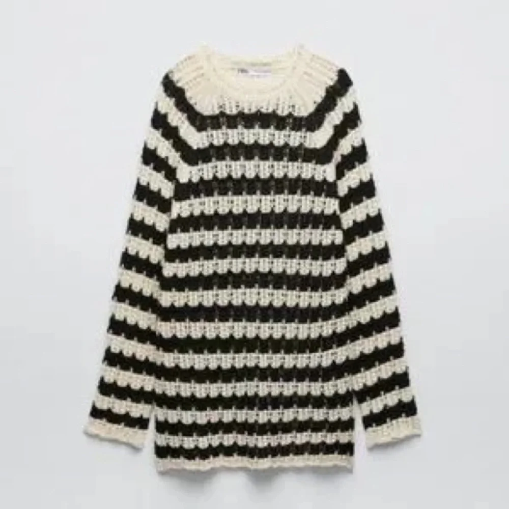 Zara Striped Black and White Knit Dress - Picture 4 of 7
